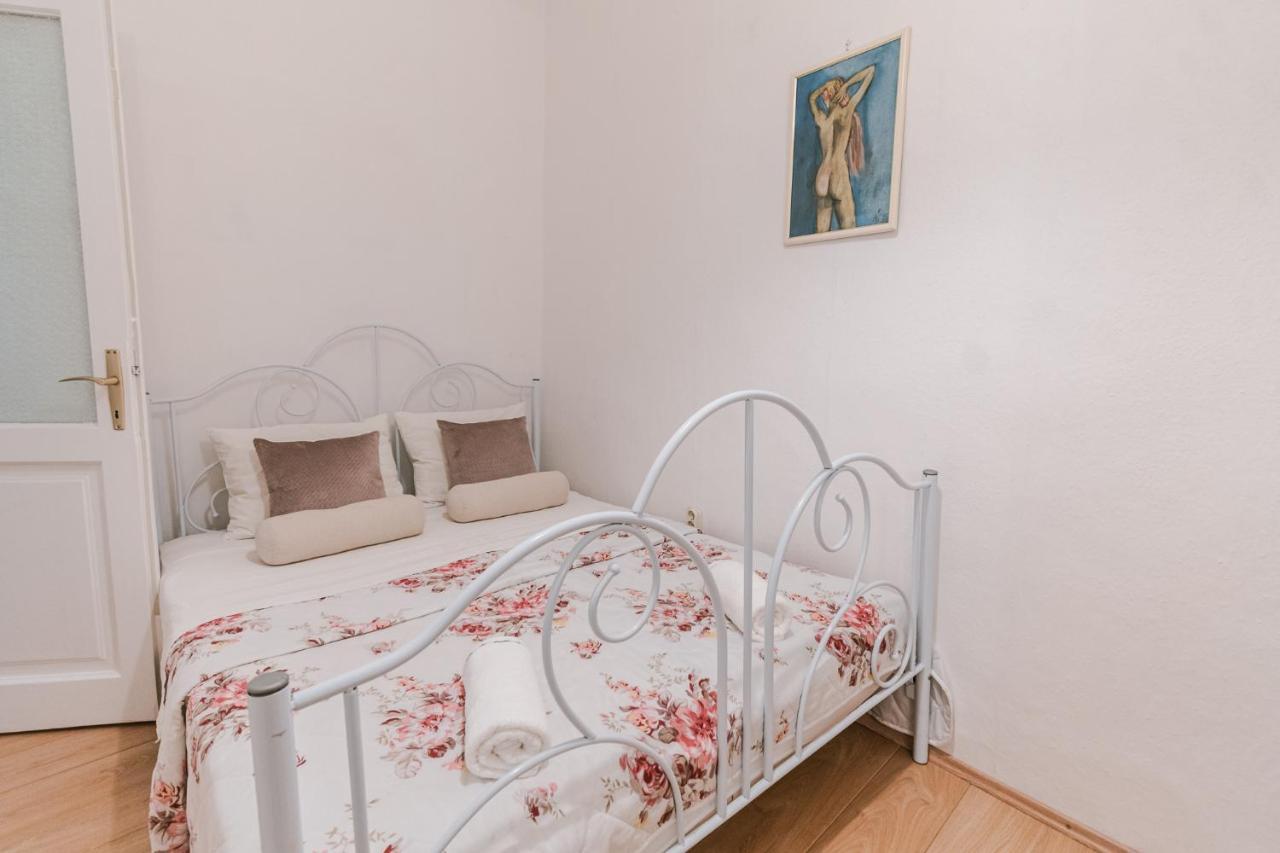 Arya Apartment Šibenik Eksteriør billede