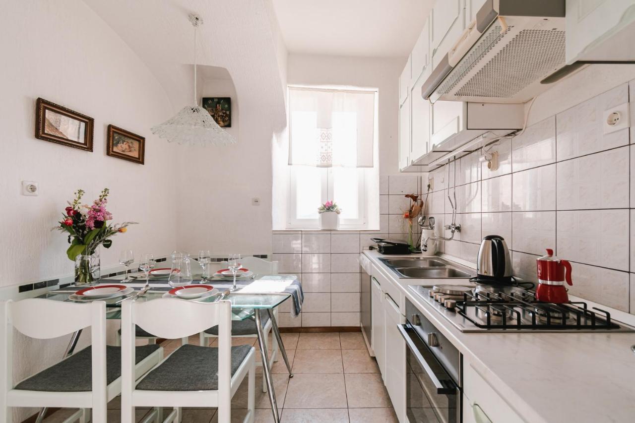 Arya Apartment Šibenik Eksteriør billede